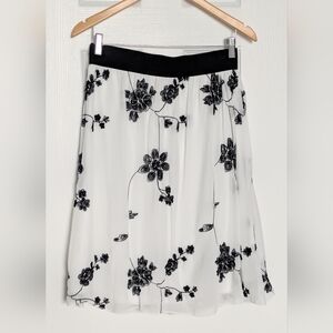 Women's (Size M) White Sheer Flowy A-Line Skirt w/Black Embroidered Florals